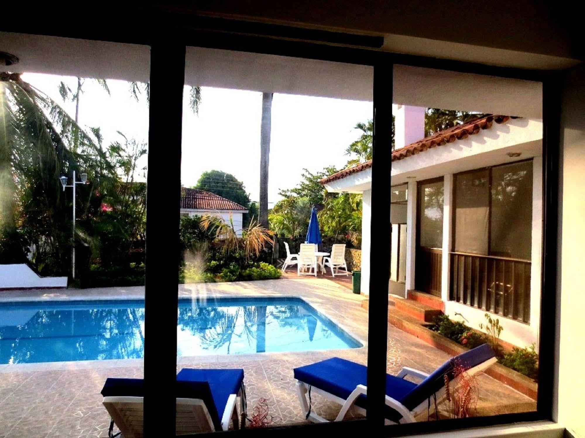 Villa Casa El Penon Girardot Exterior foto